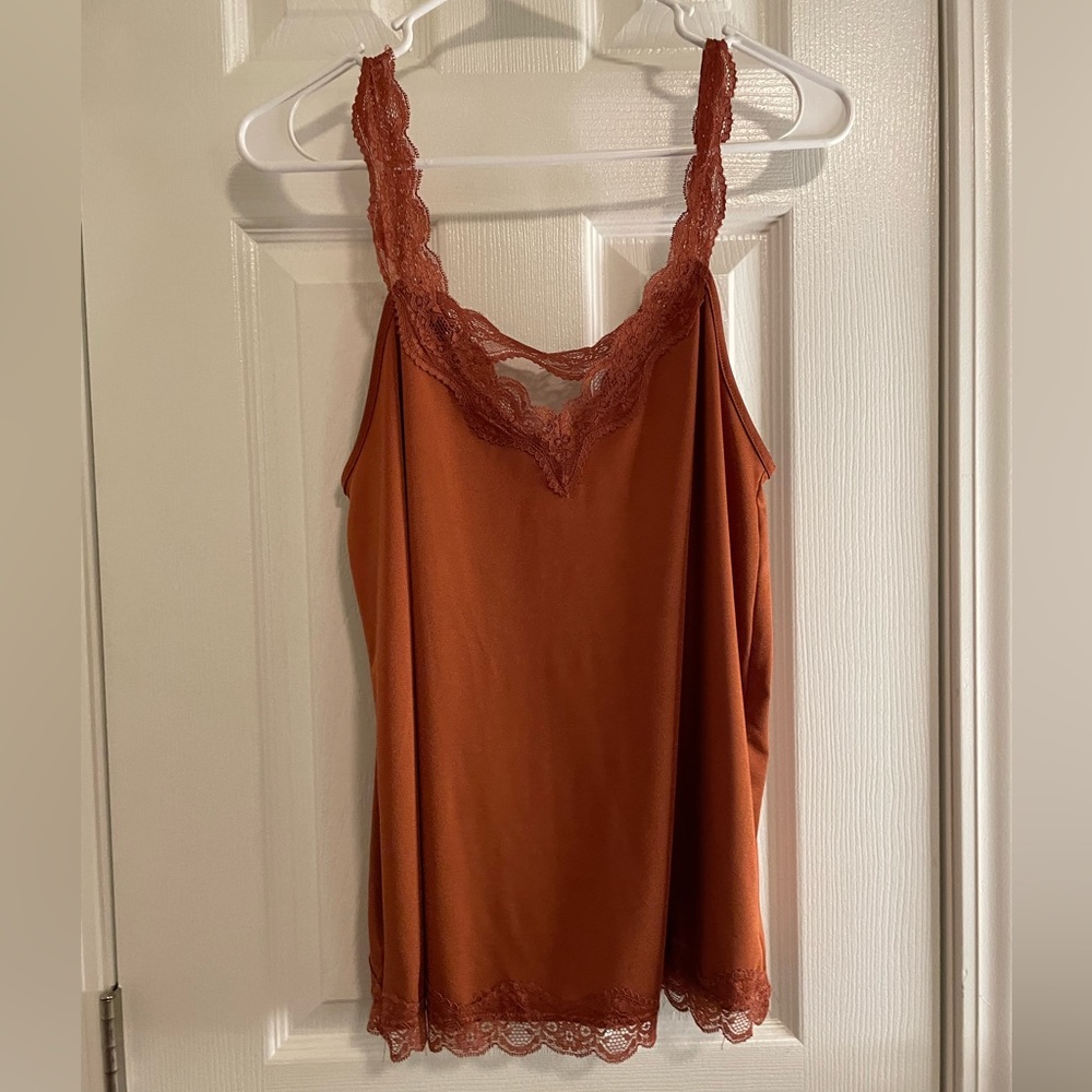 Daytrip tank from the buckle